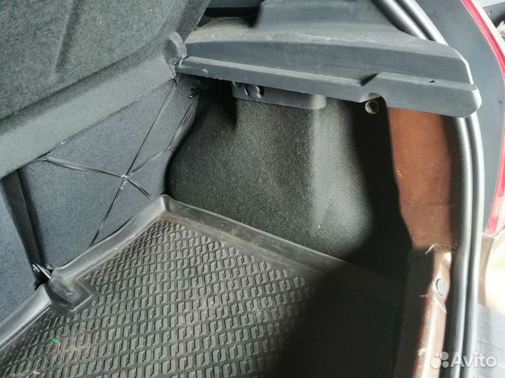 Обшивка багажника Рено Сандеро