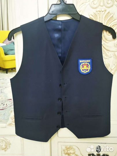 Жилетка для мальчика школьная 152