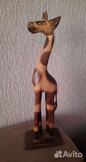 Деревянная статуэтка Жираф