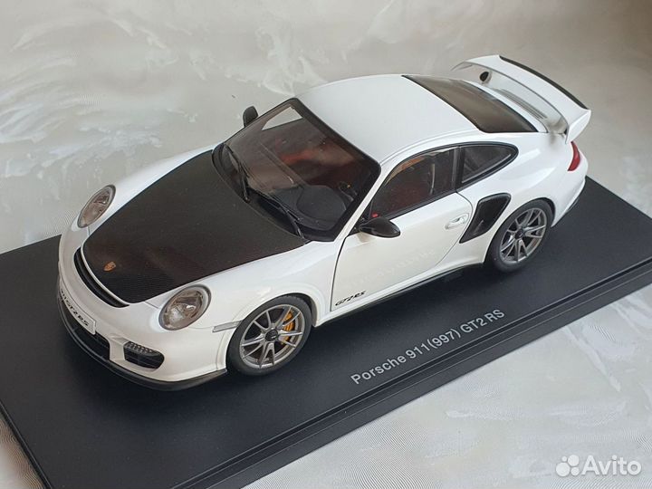 Porsche gt2 rs 1:18