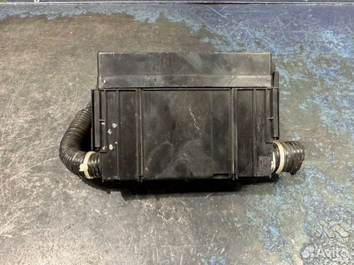 Блок предохранителей Nissan Leaf ZE0 EM61