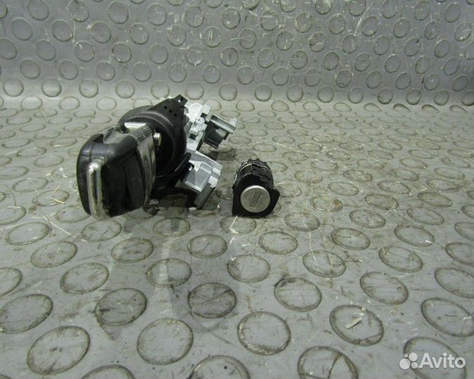 Audi A3 Замок зажигания