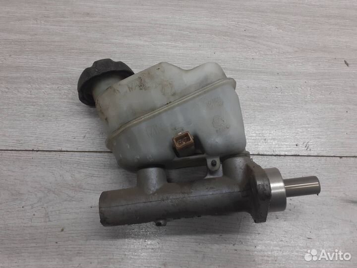 Цилиндр тормозной главный Hyundai Genesis / Equus