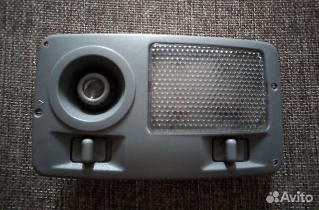 Светильник салона автомобиля