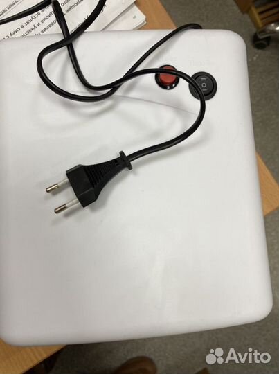 Лампа для маникюра для гель-лака LuazON LUF-01