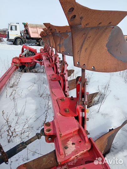 Плуг оборотный