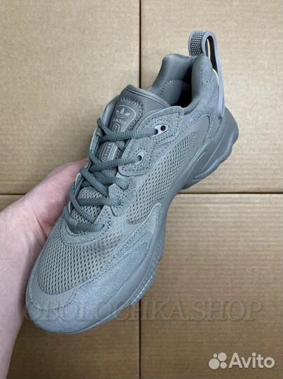 Кроссовки Adidas Ozweego