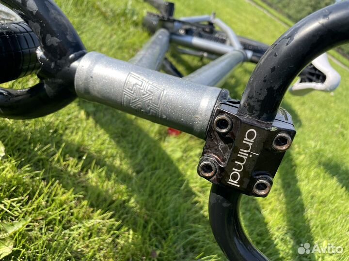 Трюковой велосипед BMX