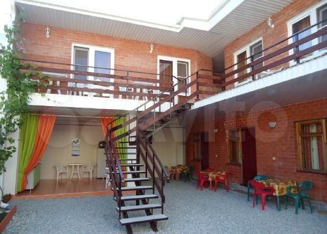 Комната 10 м² в > 9-к., 1/2 эт.