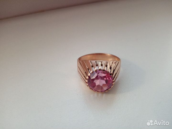 Продам перстень женский.Золото 583 проба