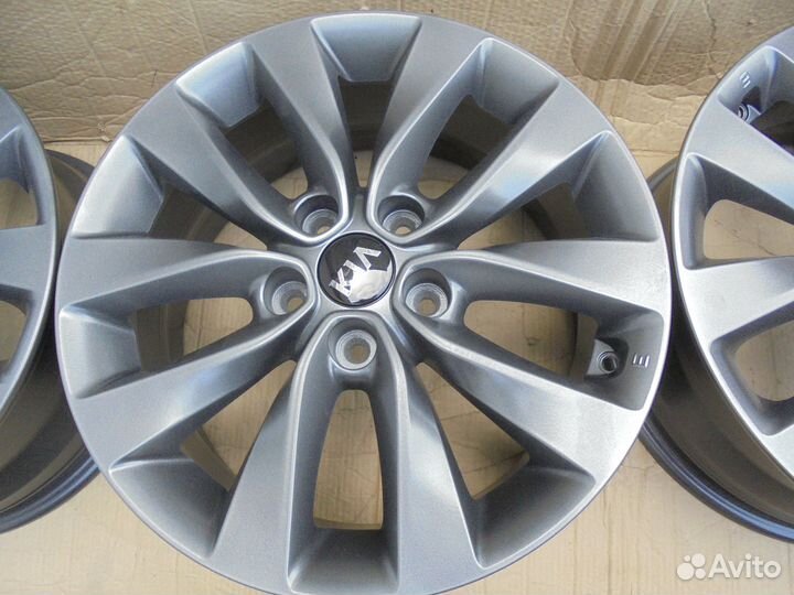 Оригинальные литые диски Kia Optima 7,5JR17 et52.5