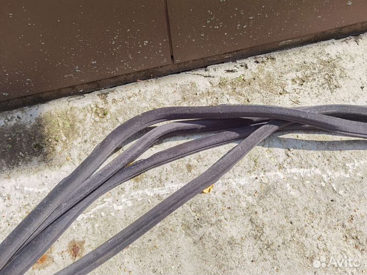 Уплотнители дверей BMW E66