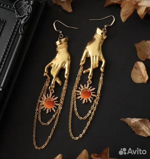 Красивые серьги Руки-солнце