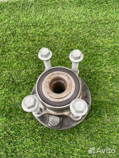 Ступица передняя правая Ford Mustang 7 2024