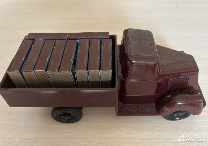 Машинка зис карболитовая СССР