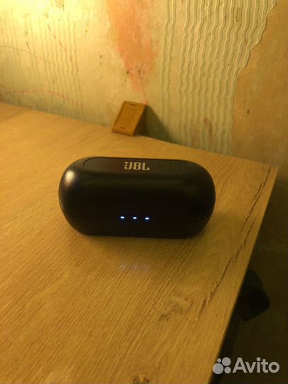 JBL T100TWS беспроводные наушники