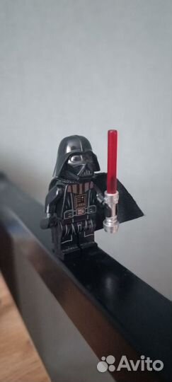 Lego Star Wars Darth Vader (Light head, plain arm)