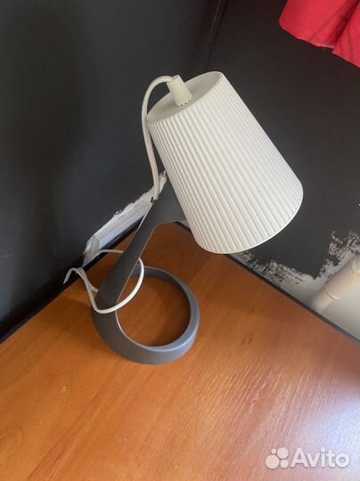 Лампа настольная