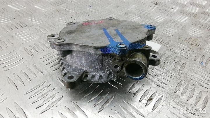 Насос вакуумный Mercedes-Benz CLA-Class