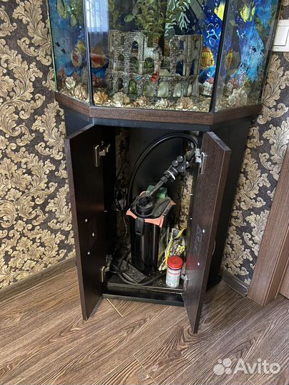 Аквариум с тумбой