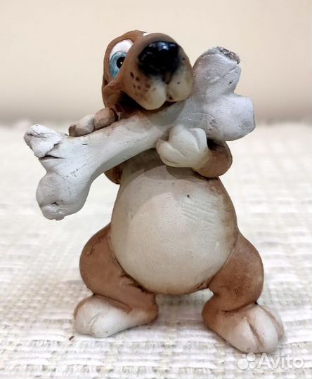 Статуэтка собака