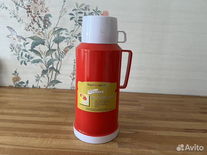 Термос со стеклянной колбой 1,8л 2 кружки