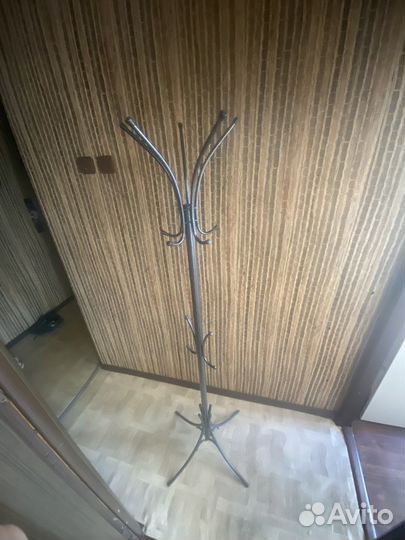 Вешалка для одежды напольная