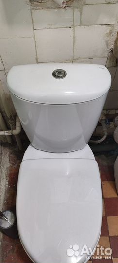 Продам новый бачок унитаза