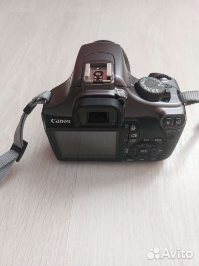 Зеркальный фотоаппарат Canon eos 1100d