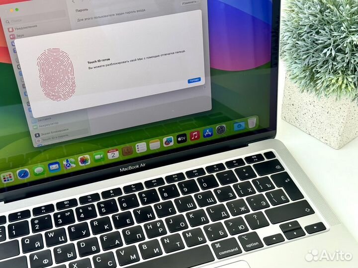 Apple MacBook Air 13 M1 (2020) 256gb Отличный, чек