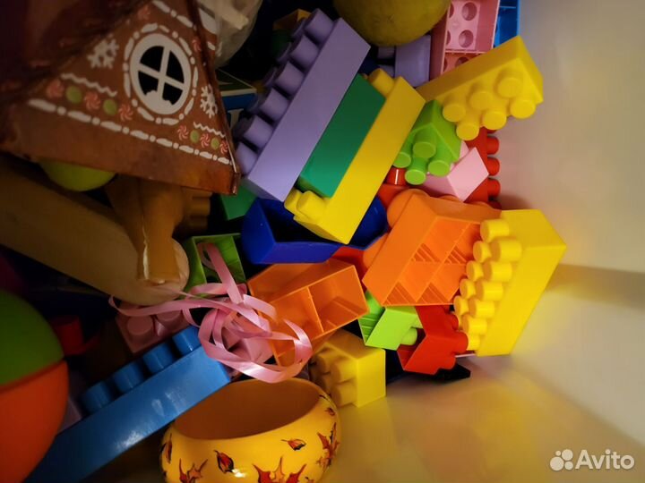 Большой ящик игрушек и деталей lego duplo