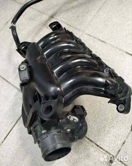 Впускной коллектор Пежо 308 408 Ситроен С4 EP6