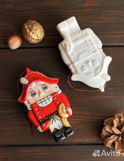 Щелкунчик фарфоровый для росписи, 10 см