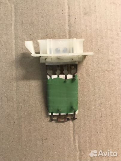 Реостат печки Renault Logan Duster