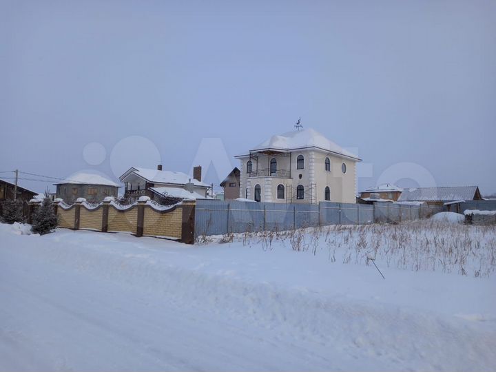 Коттедж 280 м² на участке 10 сот.