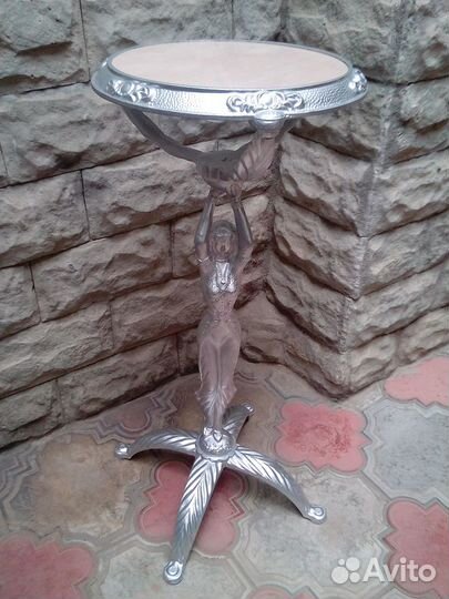 Подставка декоративная под телефон