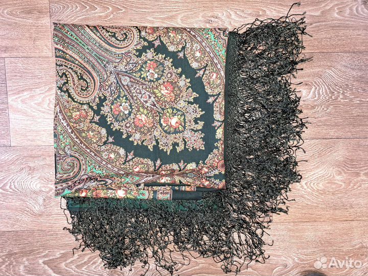 Павловопосадский платок шерсть+шелк 148 на 148 см