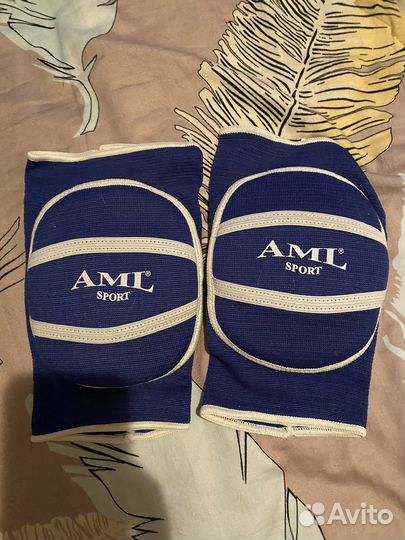 Наколенники