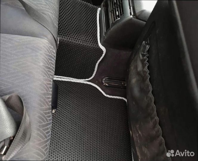 Автомобильные коврики 3D с доставкой по России