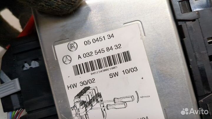 Блок предохранителей Mercedes S W220