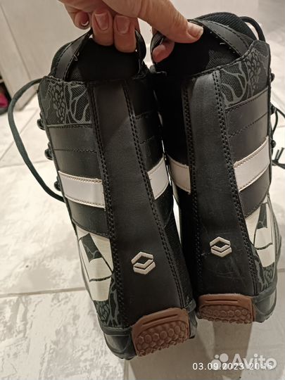 Сноубордические ботинки женские 38