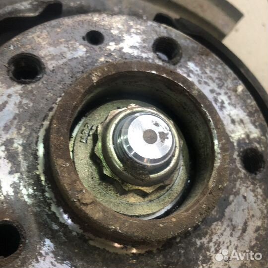 Задняя правая ступица в сборе Chery M11