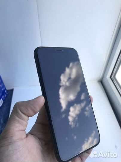 iPhone XR black 64GB