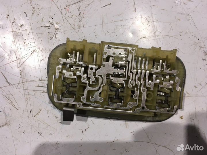 Плафон внутреннего освещения (Peugeot 307)