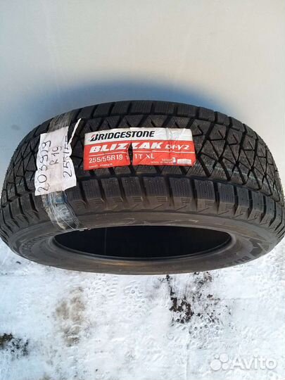 Bridgestone Blizzak DM-V2 255/55 R19 111W