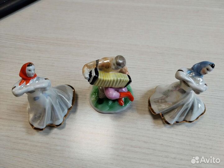 Фигурки фарфоровые СССР Гармонист и плясуньи