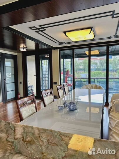 Солнце, пиво и баня плывёт по реке