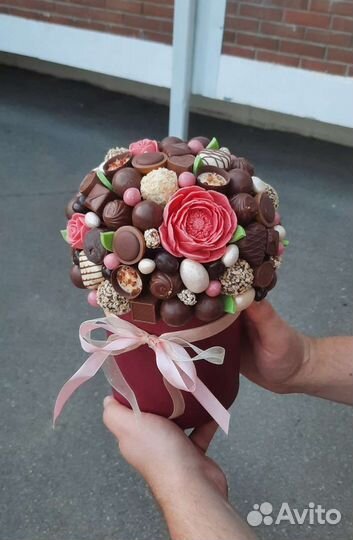 Букет для девушки из шоколада. Шоколадные цветы
