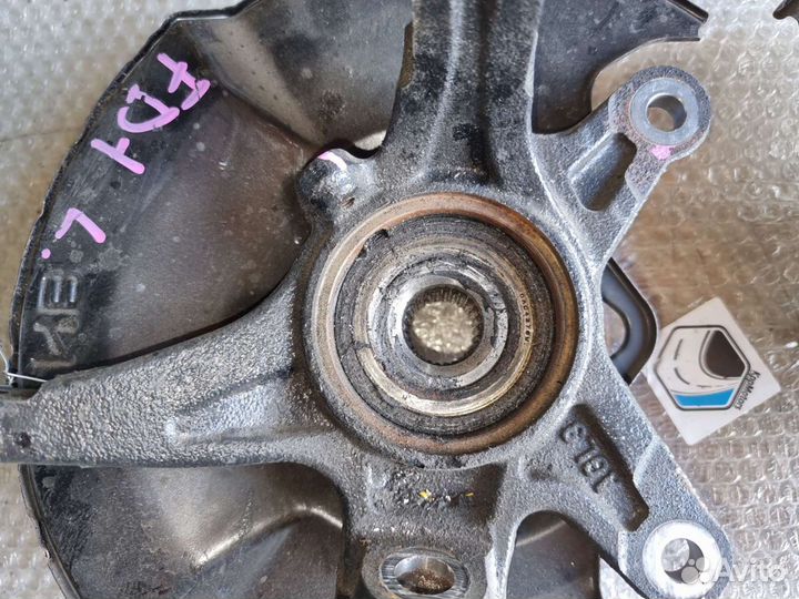 Кулак поворотный Honda civic 4d 1-8 л