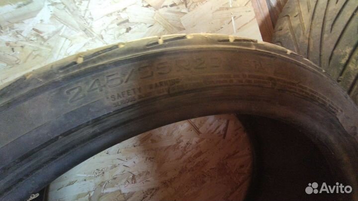 Triangle PL02 245/35 R20